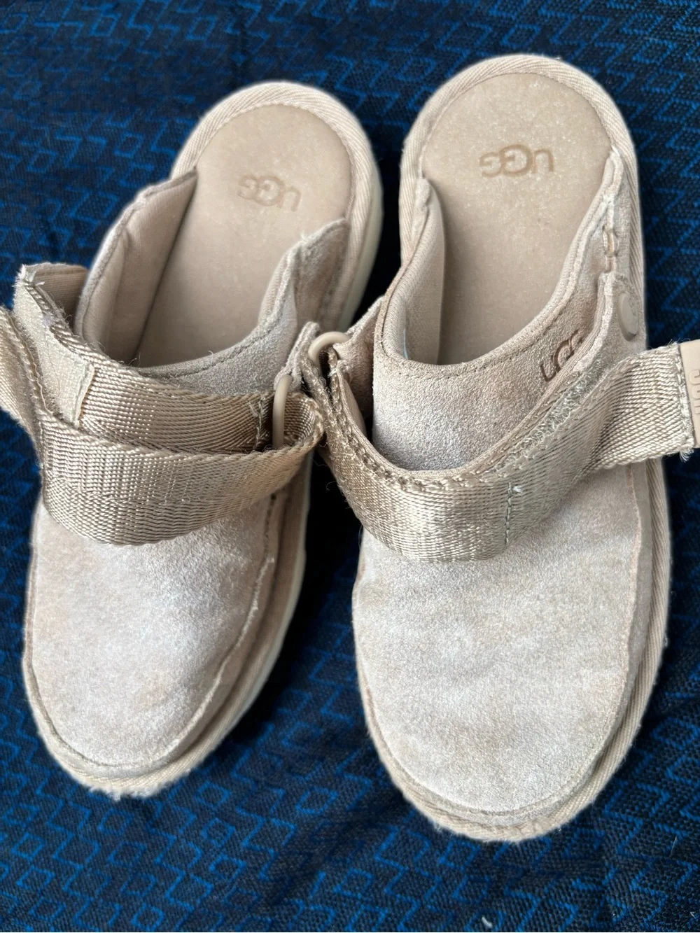UGG Kids Suede Hook-and-Loop Slippers in Light Beige